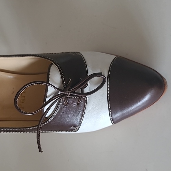 CHRISTIAN LOUBOUTIN Rare Oxford Pump - Picture 8 of 14